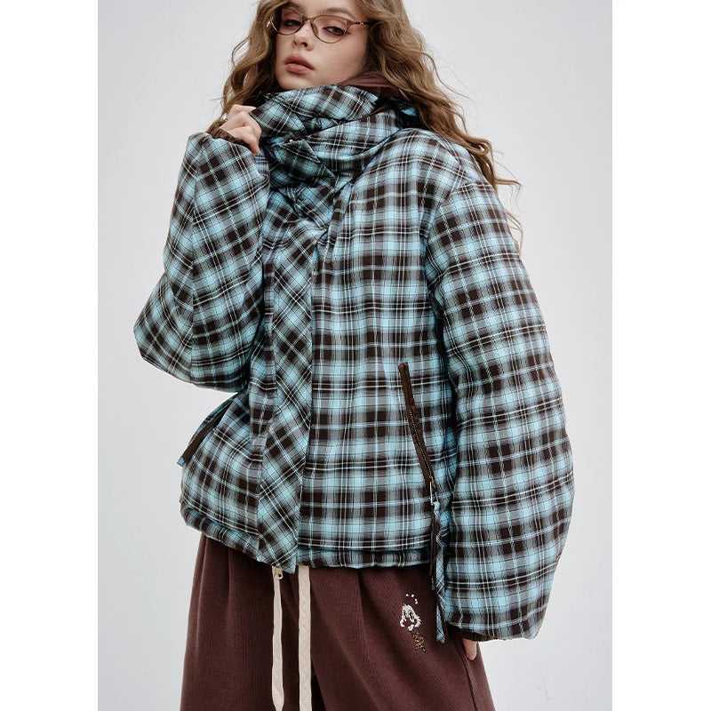 ELFSACK 2025 Winter New Arrivals Reversible Y2K Striped Short High-Neck Hooded Down Jacket For Woman