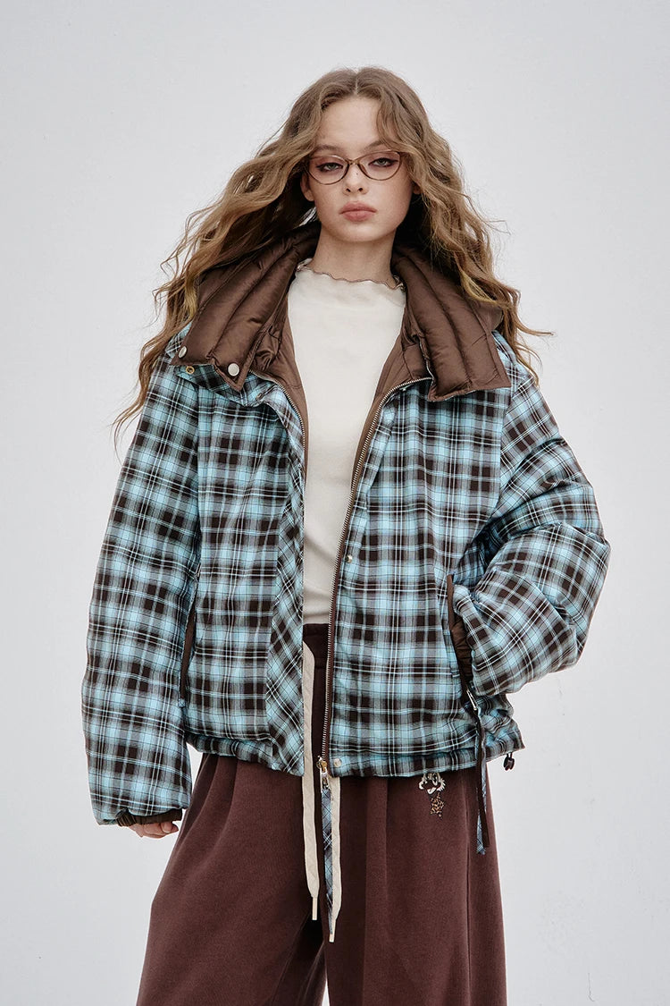 ELFSACK 2025 Winter New Arrivals Reversible Y2K Striped Short High-Neck Hooded Down Jacket For Woman