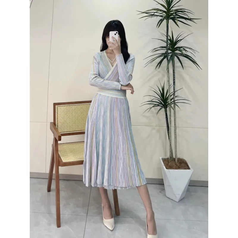 GGHK Stylish V-neck Knit Maxi Dress with Metallic Stripes 2024 New Luxury Woman Party Dress Sexy Vintage Robe Elegant Gowns