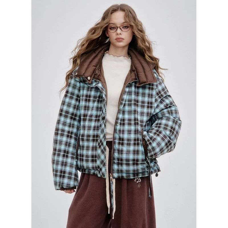 ELFSACK 2025 Winter New Arrivals Reversible Y2K Striped Short High-Neck Hooded Down Jacket For Woman