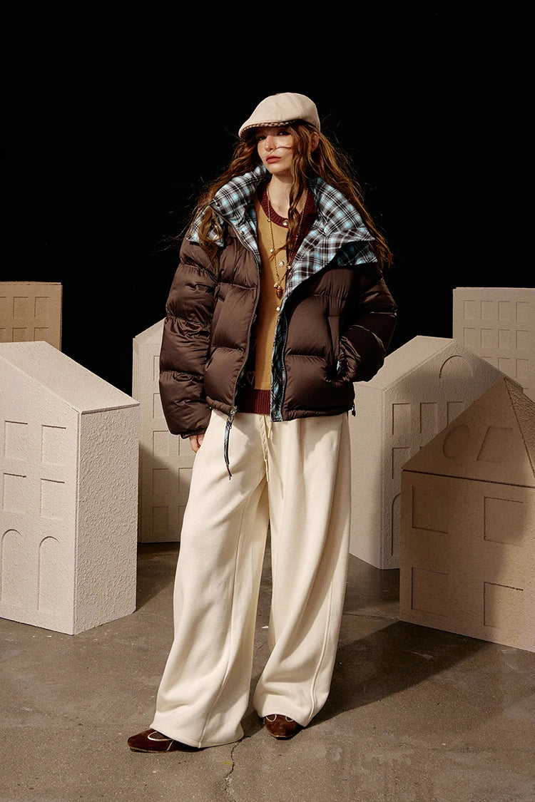 ELFSACK 2025 Winter New Arrivals Reversible Y2K Striped Short High-Neck Hooded Down Jacket For Woman