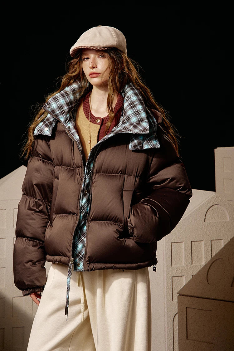 ELFSACK 2025 Winter New Arrivals Reversible Y2K Striped Short High-Neck Hooded Down Jacket For Woman